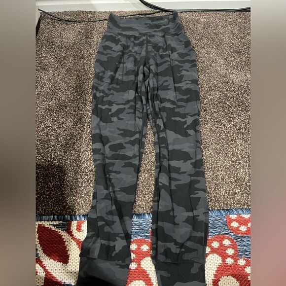 Athelta Jogger | XXS - Picture 2 of 3